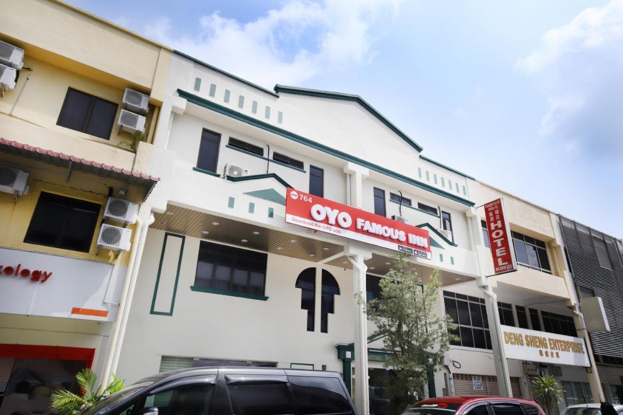 Oyo 764 Hotel Famous Inn Malacca Exterior photo
