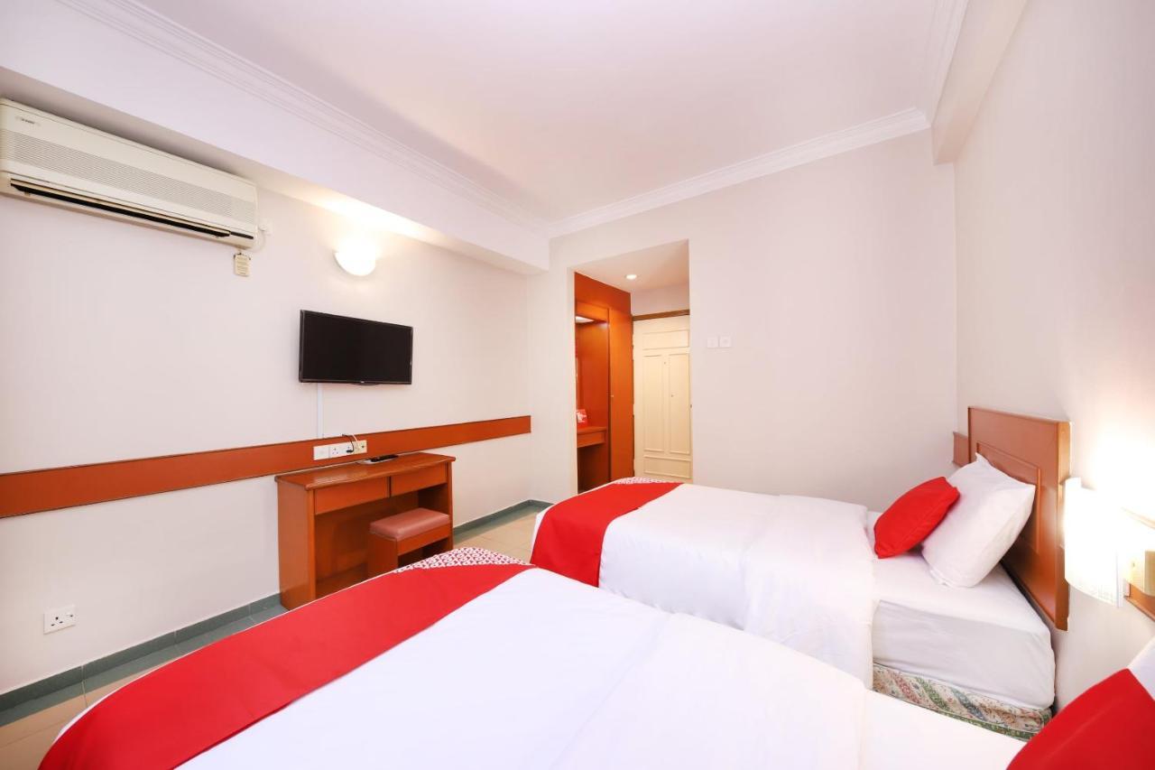 Oyo 764 Hotel Famous Inn Malacca Exterior photo