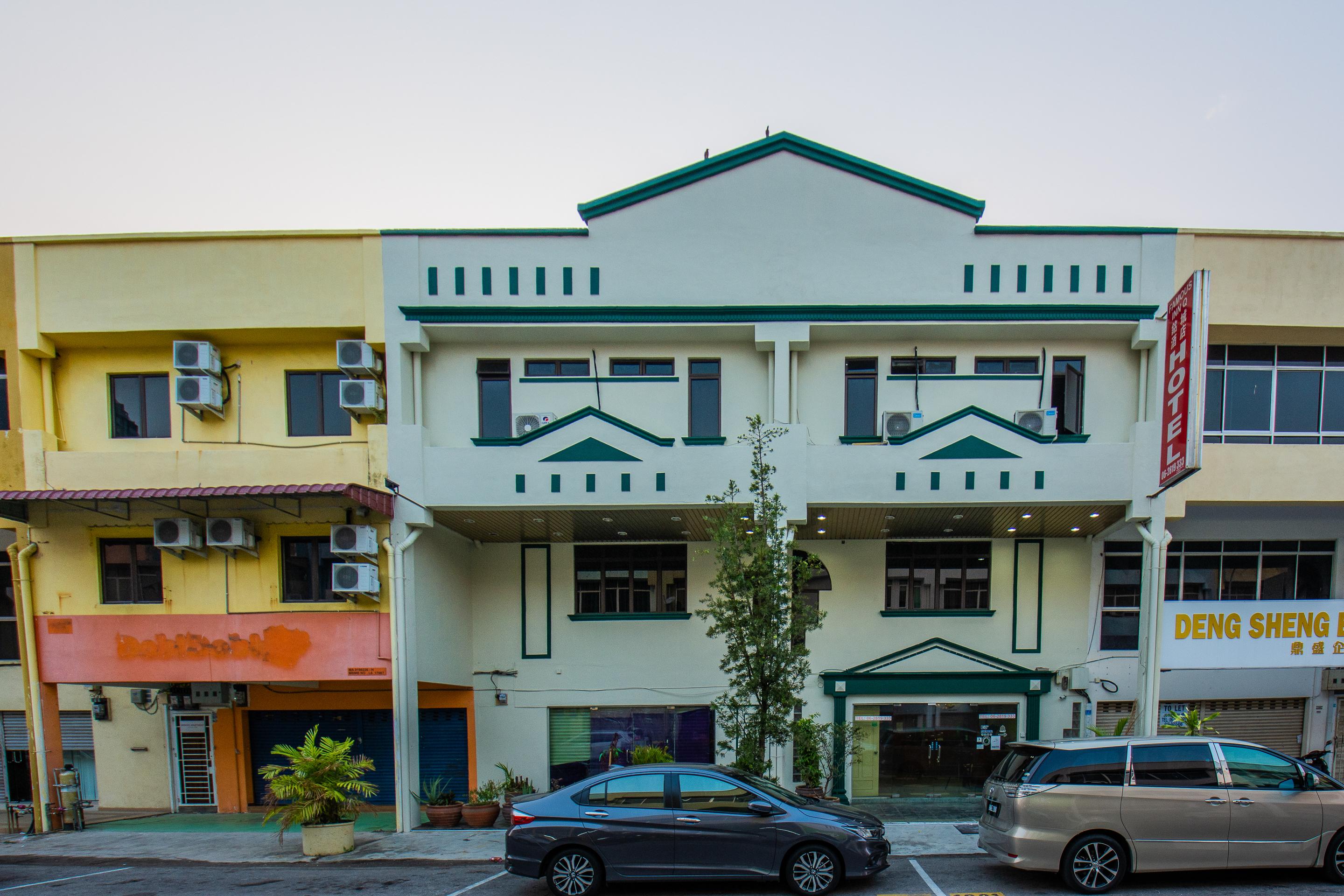 Oyo 764 Hotel Famous Inn Malacca Exterior photo